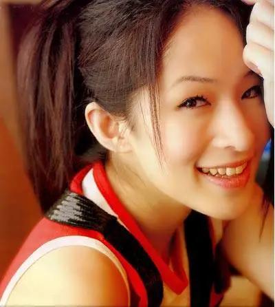 萧亚轩的男朋友，萧亚轩现任男朋友（萧亚轩与十五个男友的激荡情史）