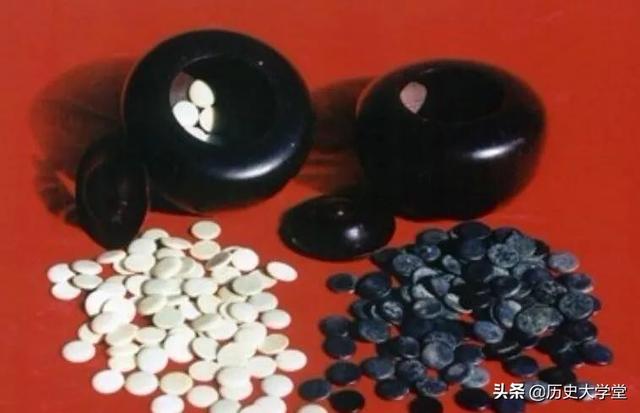 围棋谁先走（“黑先白后”还是“白先黑后”）