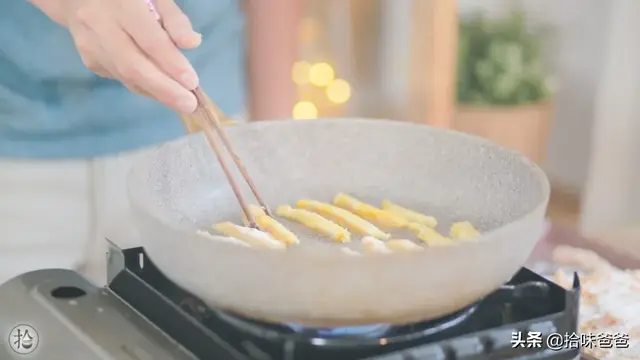 酸甜酥脆的糖醋鸡柳，酸酸甜甜很开胃