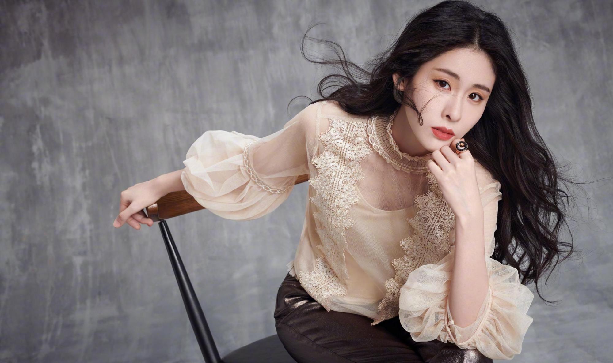 在家待了半年的张碧晨,报名参加了《中国好声音》