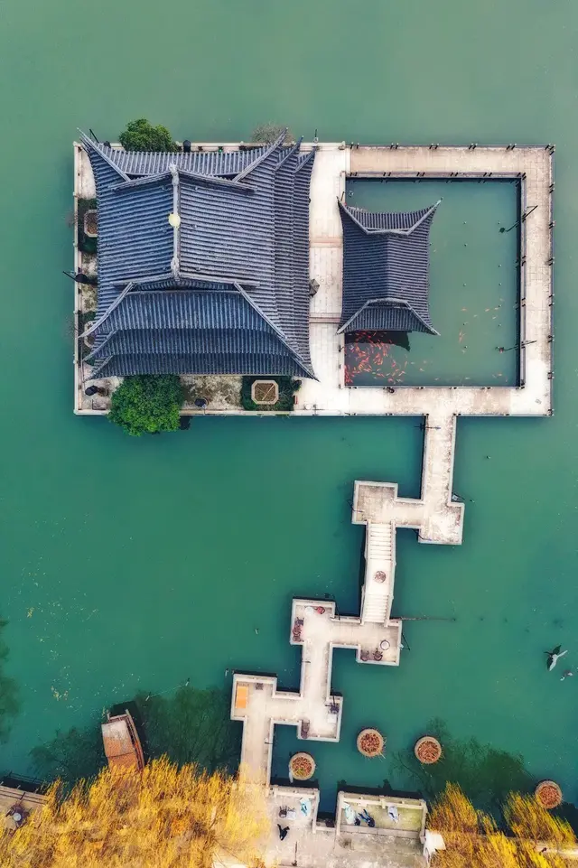 湖州市的湖叫什么，湖州市的湖叫什么 新闻（中间还有一个最美的湖州）