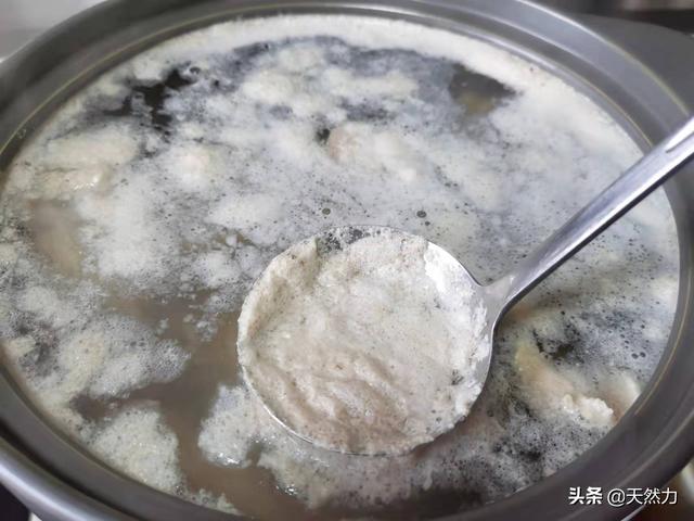 萝卜排骨汤的功效，白萝卜排骨粥的功效（排骨可以熬粥吗）