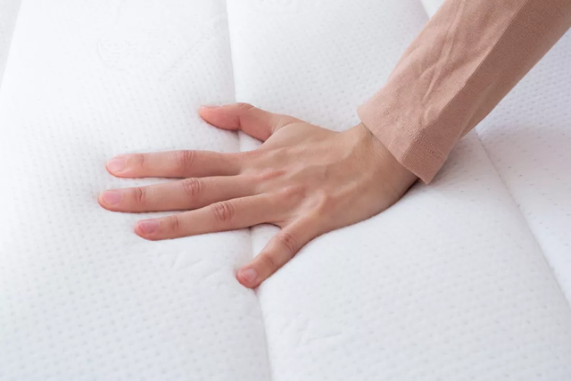 床垫什么材质的好，床垫买什么材质的比较好（床垫的挑选技巧有哪些）