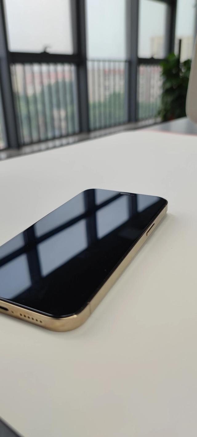 镀膜玻璃怎么钢化，镀膜钢化玻璃是什么意思（max手机保护贴膜钢化膜）