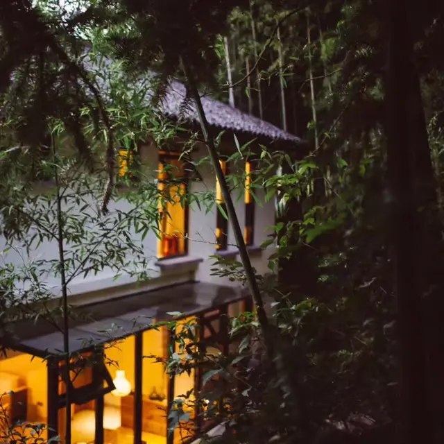 湖州市的湖叫什么，湖州市的湖叫什么 新闻（中间还有一个最美的湖州）