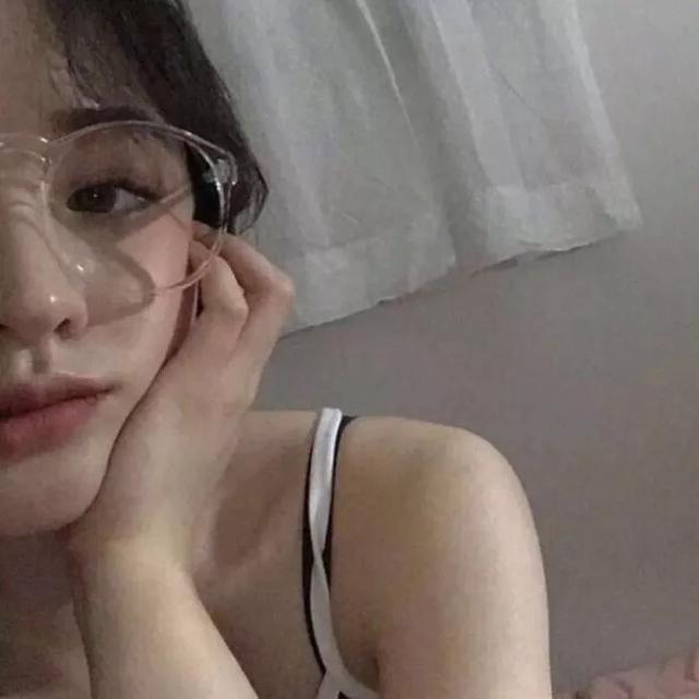 失恋女头，微信头像，失恋女头（失恋的人最怕失眠）