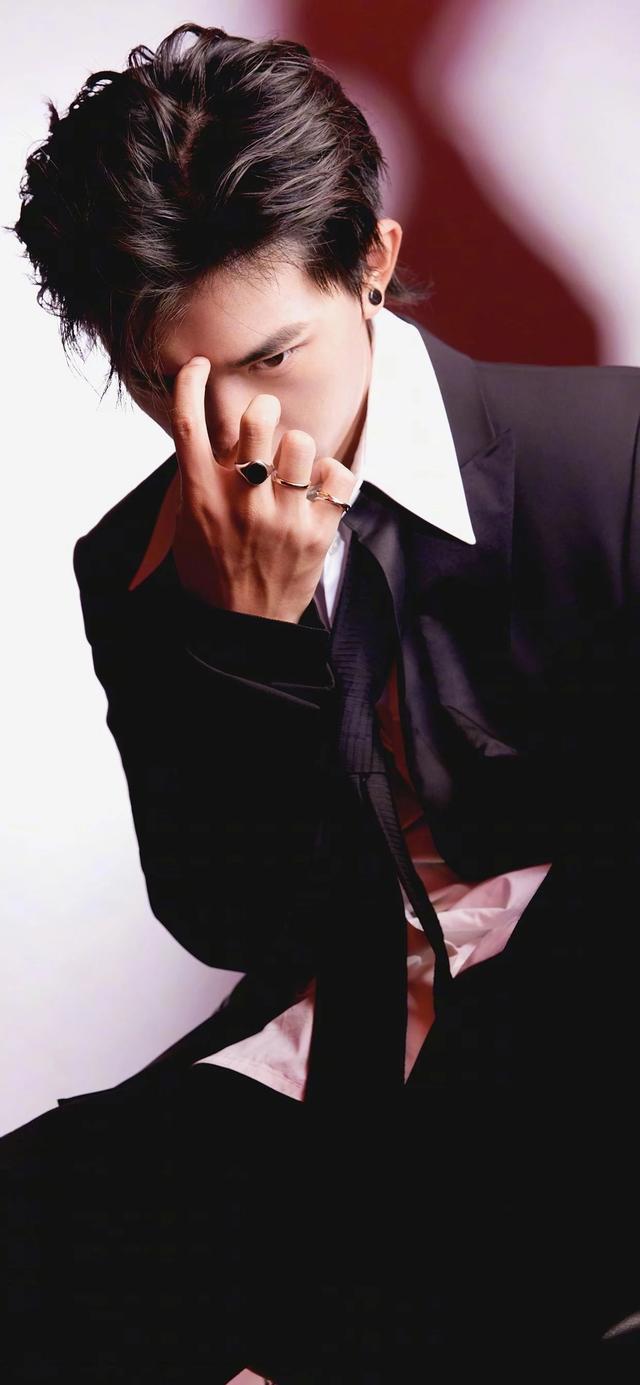 tfboys头像，TFBOYS微信（明星头像壁纸）