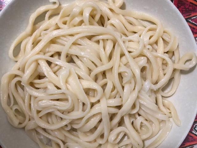 辣椒肉拌面的做法，辣椒炒肉拌面怎么做（辣子肉拌面——新疆人最爱吃的拌面没有之一）