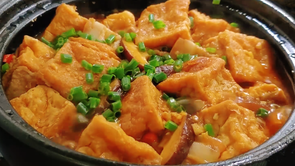 图片[1]-【砂锅豆腐煲】做法步骤图 成本不足10元 汤汁拌饭也能吃两碗-起舞食谱网