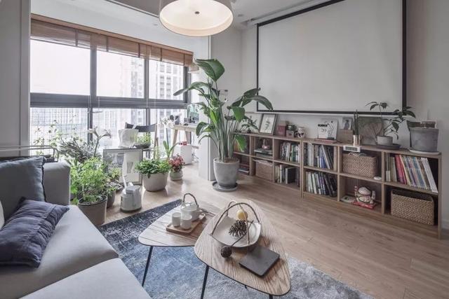 客厅阳台打通一体装修效果图，大厅阳台打通装修设计效果图（如何利用好阳台空间）