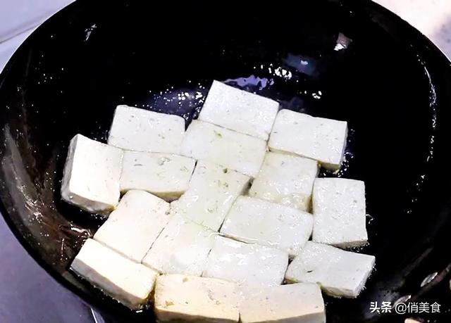 嫩豆腐的10个简单做法，嫩豆腐的做法大全简单（5种豆腐的好吃做法）