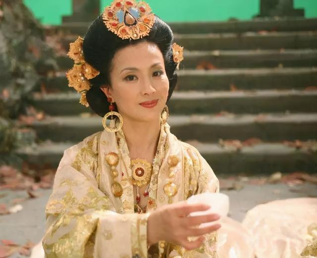 王母娘娘和玉皇大帝的关系，王母娘娘和玉皇大帝是夫妻吗（玉皇大帝和王母娘娘的关系）