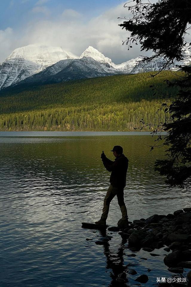苹果12pro防水吗，苹果12pro防水到什么程度（让专业摄影师满意的升级）