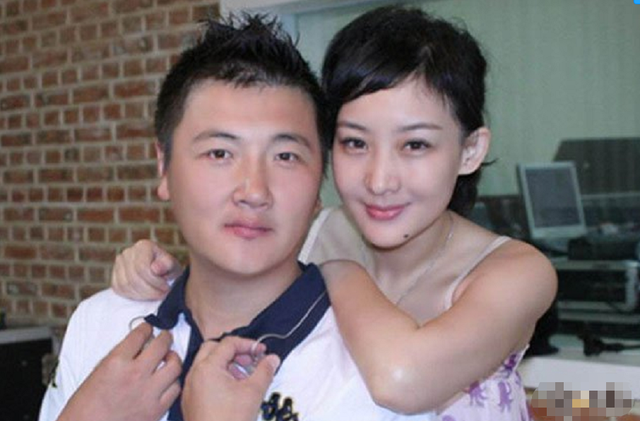 王宝强影帝，与王宝强朱时茂罕同框（王宝强影帝颁奖）