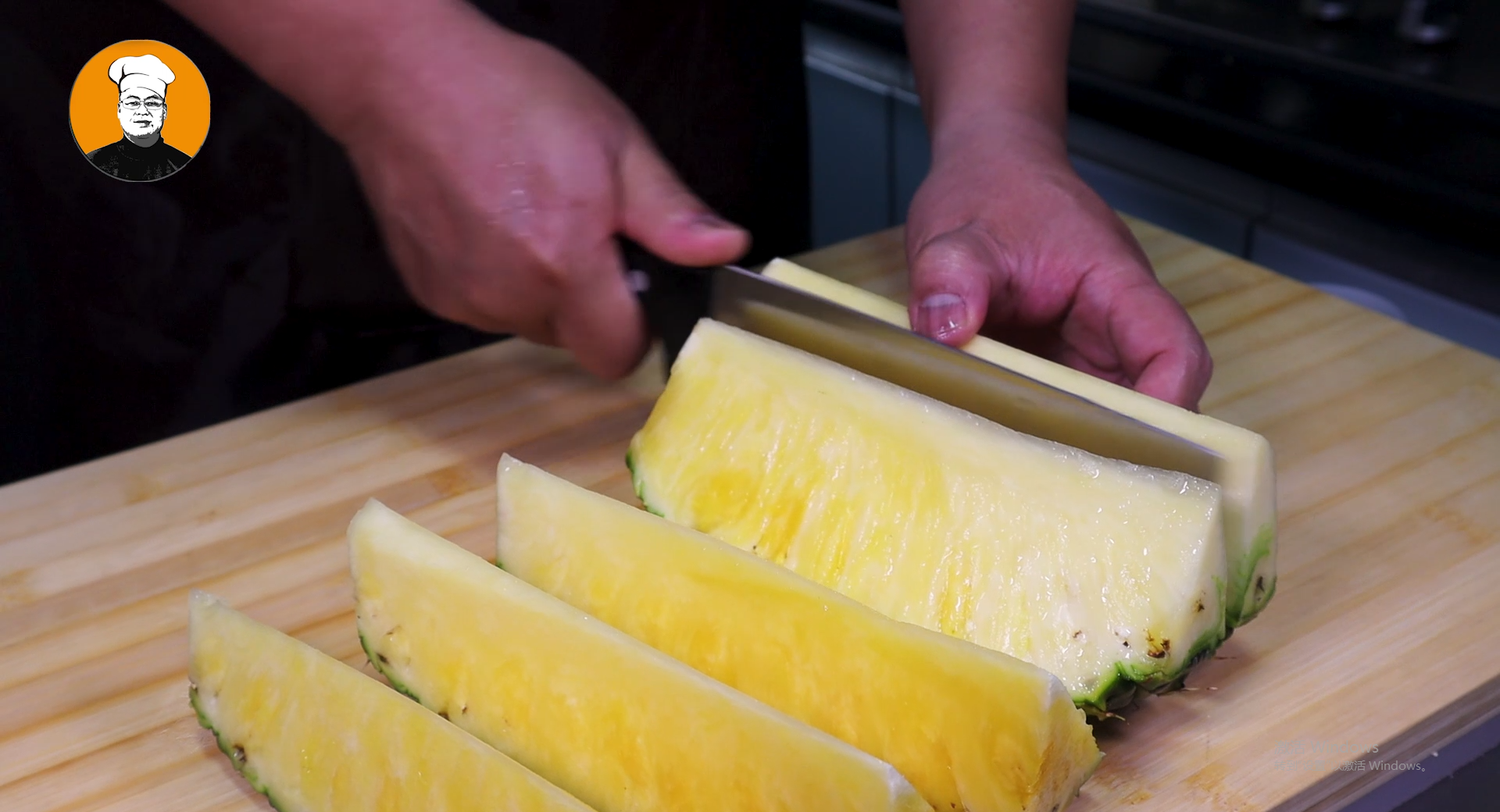 在家切凤梨的3种方法，在家如何切凤梨窍门（家里来客人了这样切菠萝）