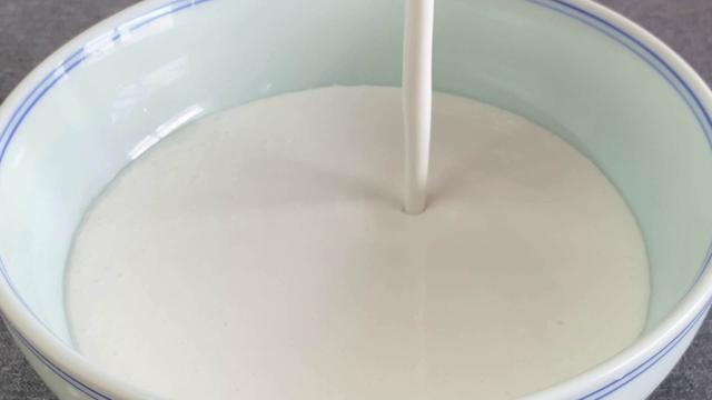 最简单的早餐做法大全，100种简单早餐做法大全[做法大全]（这6道早餐手不用碰面）