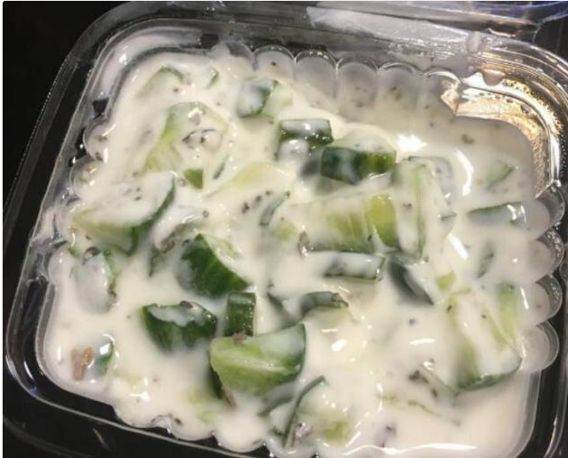 火龙果可以拌酸奶一起吃吗，酸奶能拌火龙果吃吗（这几种水果必须拌上酸奶吃）