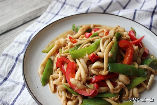 白玉菇不焯水有毒吗，白玉菇需要焯水吗（教你一招不出汤、口感滑嫩、味道香）