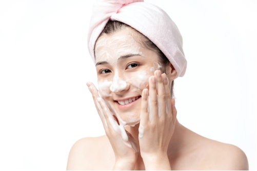 如何洗脸才能清洁皮肤,要怎样洗脸才能彻底清洗干净(每天都洗脸但你真