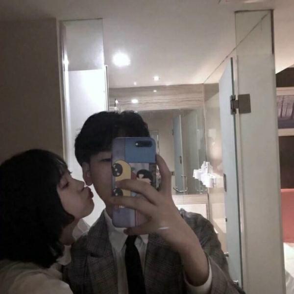 唯美意境情侣头像微信，唯美意境情侣头像（“总会有人陪你在慌乱无序的生活中同步前行”）