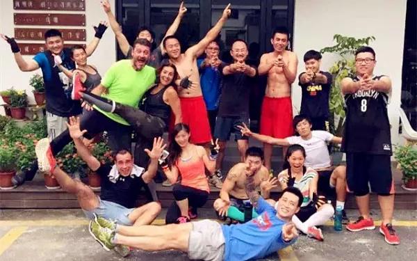 cf什么意思，cf是什么意思（周末，来试试CF吧）