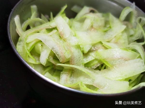 西瓜和虾可以同时吃吗，虾跟西瓜能一起吃吗（菜色品种更丰富）