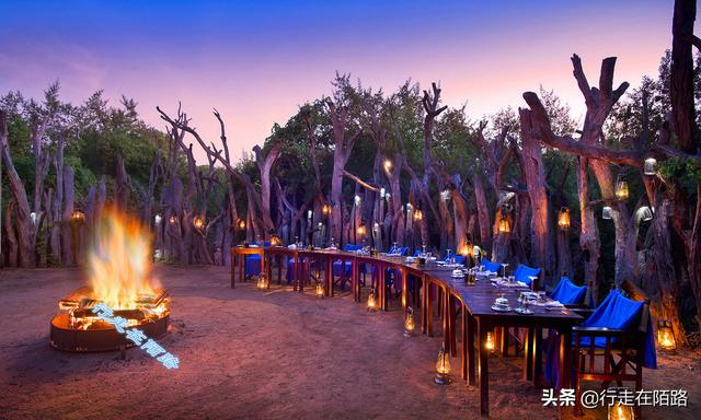 维多利亚大瀑布，维多利亚瀑布（平均每秒935吨流量）