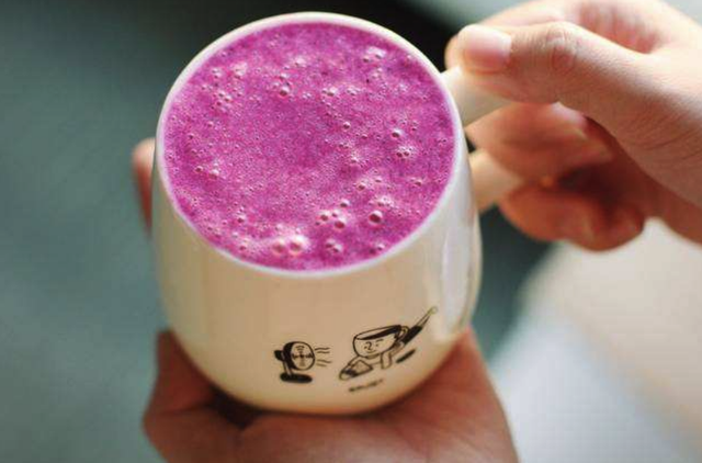 红心火龙果功效与作用营养价值，红心火龙果的营养价值与食用功效（红心火龙果能排毒、养颜、抗衰老吗）