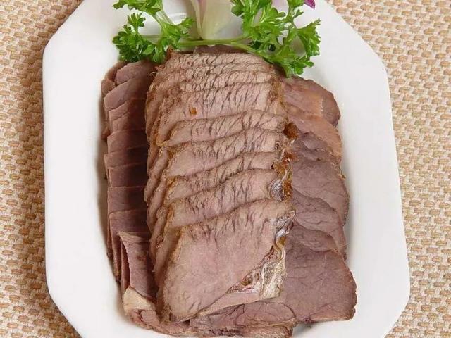 正宗酱驴肉的做法，正宗五香酱驴肉做法窍门（成品色香味美回味无穷）