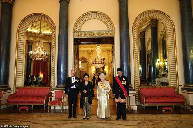 白金汉宫在哪里，江西省抚州市白金汉宫在哪里（白金汉宫最详尽平面图曝光）