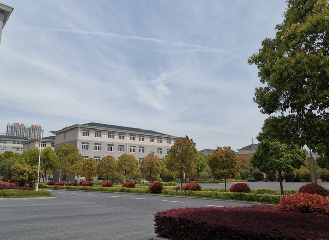 民办合肥滨湖职业技术学院是几本_是本科还是专科学校，合肥滨湖职业技术学院是本科吗（合肥滨湖职业技术学院招生“遇冷”）