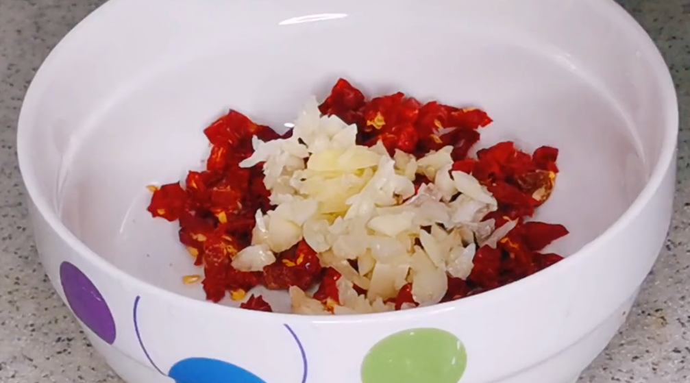 圖片[3]-【涼拌韭菜】做法步驟圖 教你一個鮮嫩吃法 一大盤不夠吃-起舞食譜網