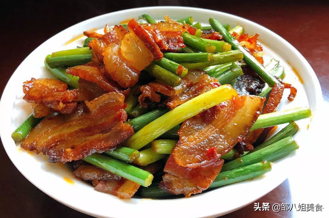 蒜苔怎么炒才容易熟，不要直接炒或者焯水