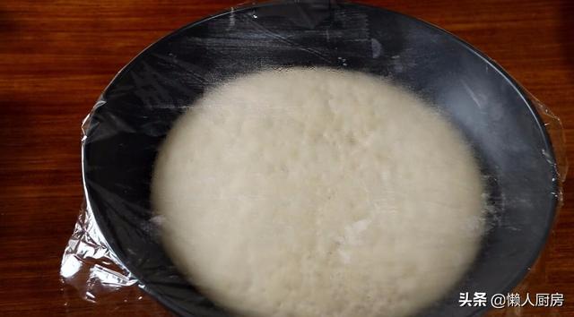 栗子饼的制作方法，栗子鸡蛋饼的制作方法（教你做一道甜而不腻的栗子饼）