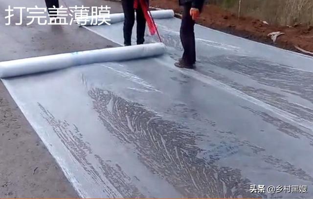 水泥养护浇水一般几天，水泥几个小时不怕水（农村自建房浇筑混凝土时如何保证质量）