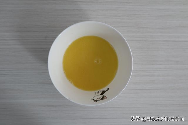 用面包机做蛋糕，怎样用面包机做蛋糕（面包机也能实现蛋糕自由）