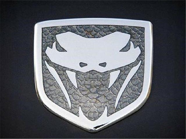 眼镜蛇的标志是什么车，蛇标是什么车跑车（知道一个就过及格线）