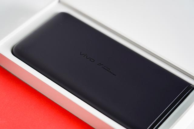 vivo手机突然充不进去电怎么办，vivo手机充不上电怎么办（出门在外再也不用当心手机没电了）