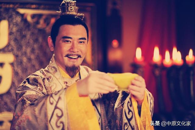 陛下的陛是什么意思，陛下中的陛是什么意思（在古代为什么叫皇帝为“陛下”）