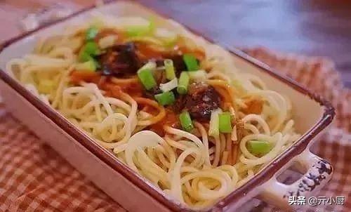 面条怎么做好吃，手擀面条怎么做好吃家常做法（10道面条做法）