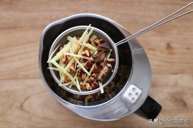 红枣生姜汤怎么做，姜汤红枣的做法（生姜和红枣是绝配）