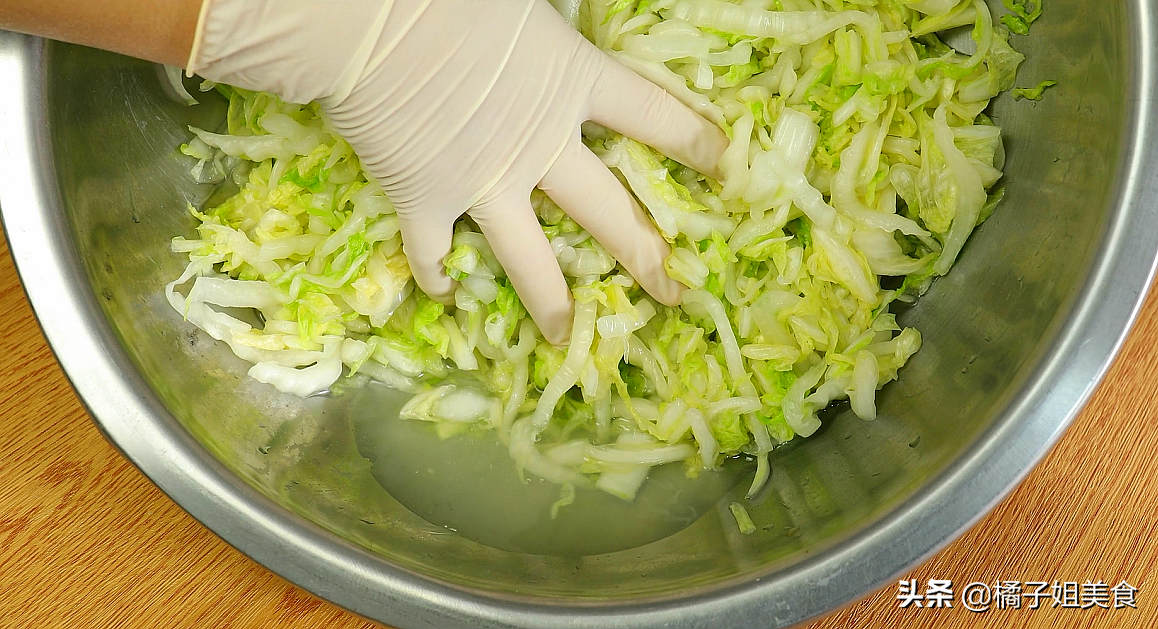 图片[4]-【酸白菜】做法步骤图 做一次能吃3个月不坏 比辣白菜还好-起舞食谱网