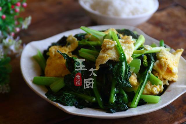 苔菜怎么做好吃，白菜怎么炒好吃又简单的做法（苔菜炒鸡蛋的家常做法）