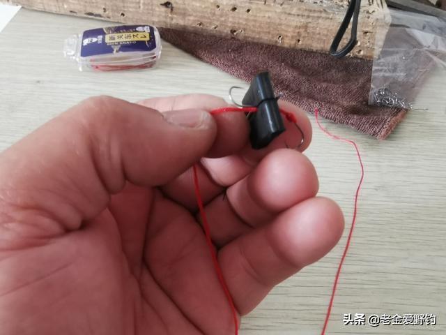 绕线器怎么用，绕线器怎么用（新手也能绑出内绕线鱼钩）
