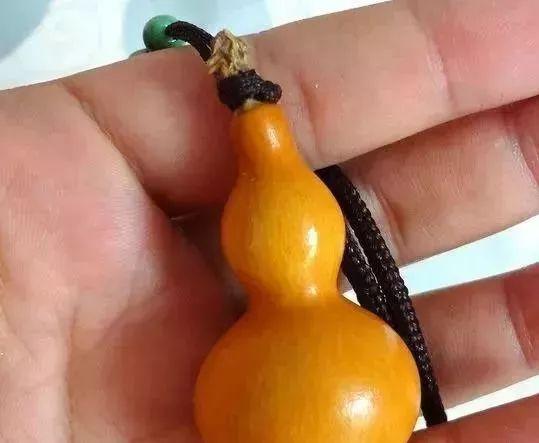 葫芦怎么处理方法，要盘出漂亮的葫芦（手把葫芦如何处理）