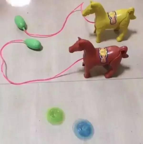 如何用纸做简单的可以打皮筋的枪，如何用纸做一个皮筋枪（这些80后的玩具你玩过几样）