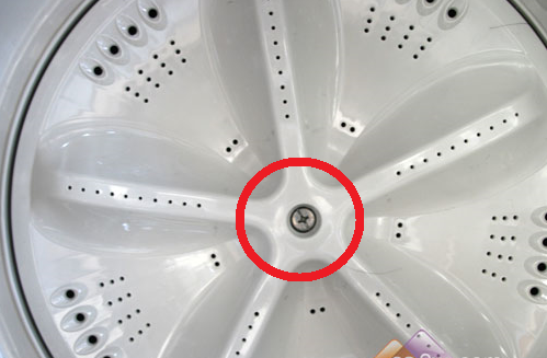 小苏打白醋清洗洗衣机，小苏打白醋滚筒洗衣机（白醋和小苏打能清洁洗衣机吗）