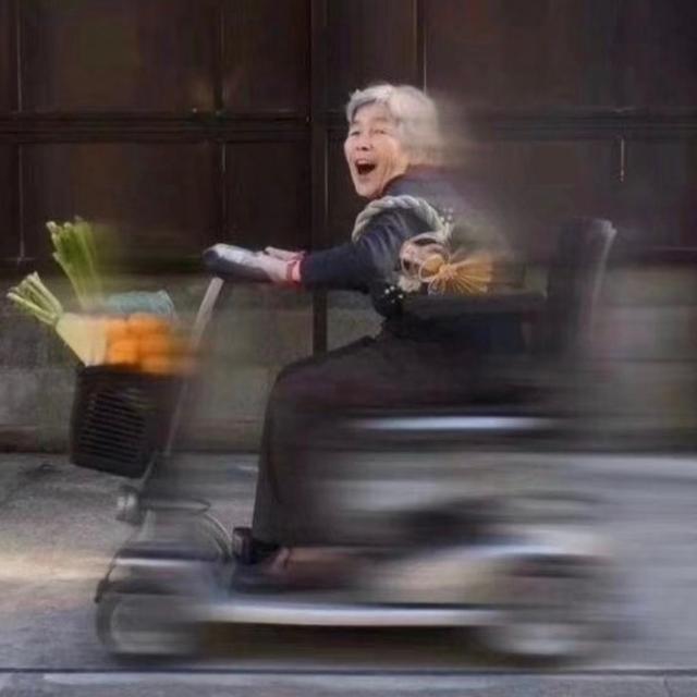 你别那么喜欢我，2020最新版微信头像沙雕可爱，你别客气尽管喜欢我（最新搞笑沙雕表情包可爱头像）