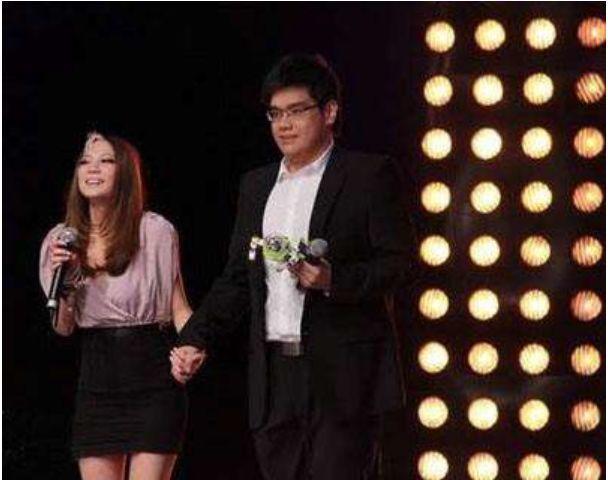 刘五朵被谁牵走了，陈东缘第二次被牵走（而当年的拜金女们怎样了）