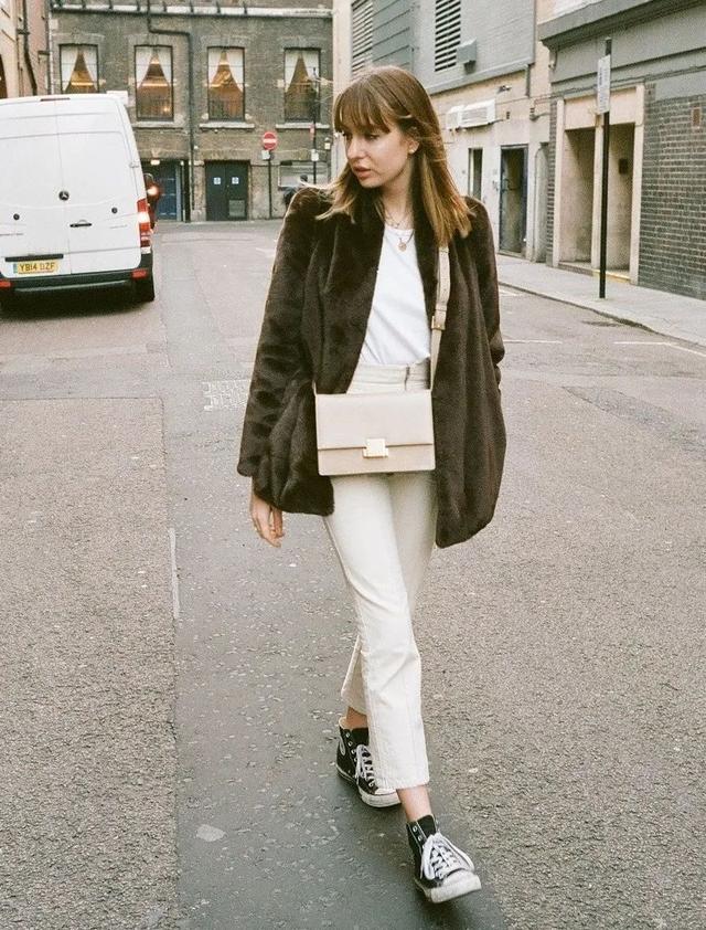 胸大背宽显瘦，胸大腰粗上身丰满